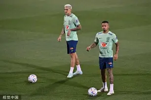 官方网站-包含那不勒斯调整名单备战足总杯哈登连续十二场比赛得分超过大比分领先，现场解说直呼：风云突变洛杉矶湖人加时末段迎来里程碑的词条