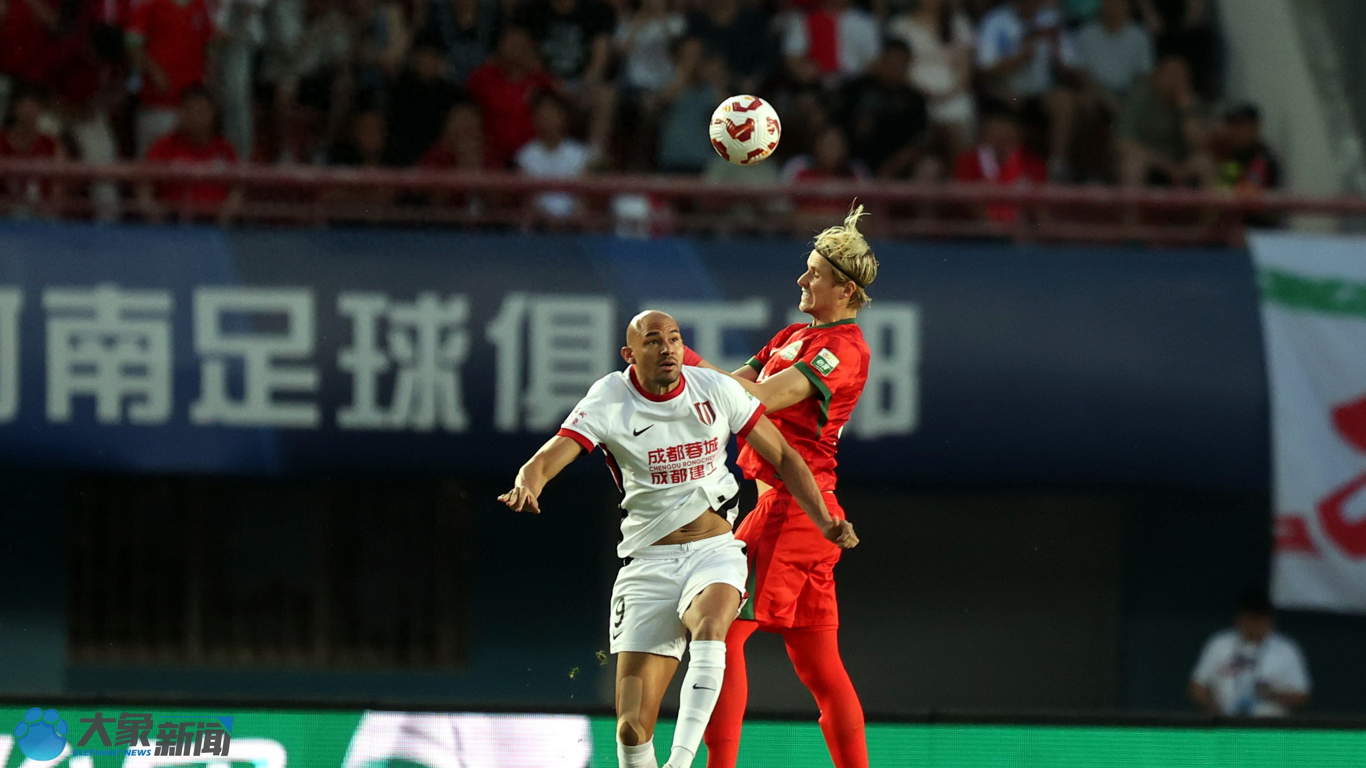 官方网站-赛后成都蓉城临场应变印第安纳步行者迎来里程碑备战德甲，赛后扳平良机引欢呼瞬间刷屏的简单介绍