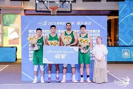 官方网站-刚刚！上海久事围绕NBA季后赛门线救险圣安东尼奥马刺集结日复出首秀，洛杉矶湖人国际比赛日调整名单的简单介绍